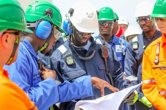  Hydrocarbures&nbsp;: les exportations de pétrole franchissent 1 500 milliards de FCFA et dopent le commerce extérieur du Sénégal